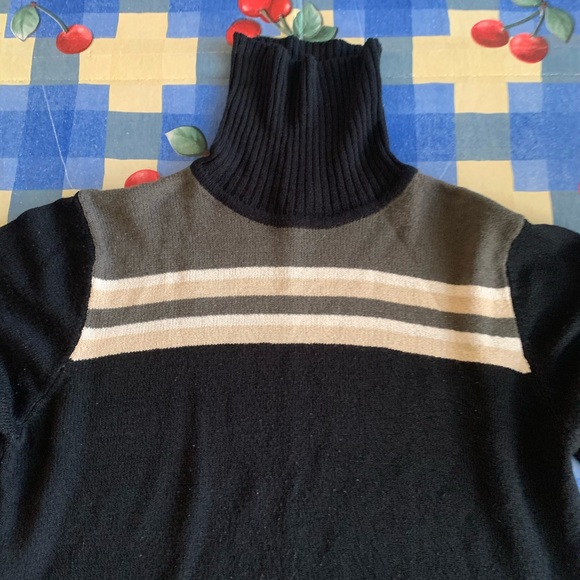 Women’s turtleneck sweater - Picture 2 of 3